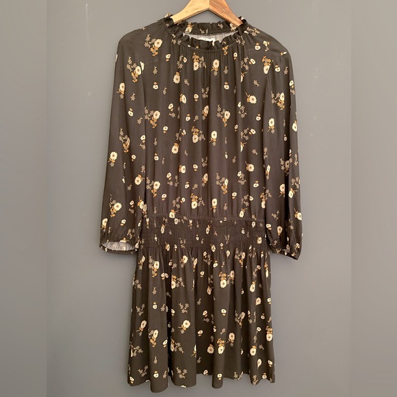 Velvet by Graham & Spencer Leslie Floral Smocked Waist Dress Sz XS - Picture 3 of 8